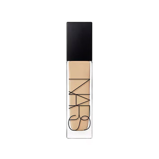 Nars Natural Radiant Longwear Foundation - Makeup Base