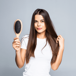 Como desembaraçar o seu cabelo sem danificá-lo? Descubra como fazer! - Mykanto